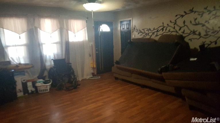 301 Bragg Rd, Modesto, CA 95358 photo 1