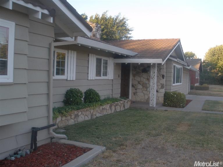 2105 N Brookdale Dr, Merced, CA 95340 photo 1