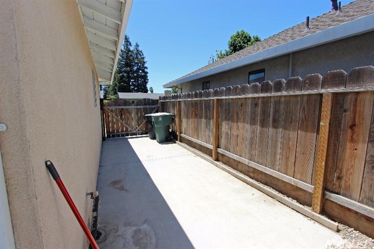 921 Rugby Ln, Modesto, CA 95356 photo 15