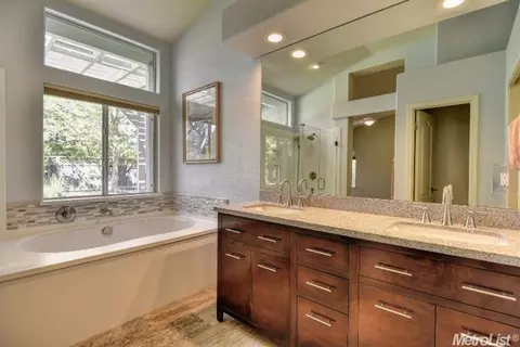 122 Burrill Dr, Folsom, CA 95630 photo 23