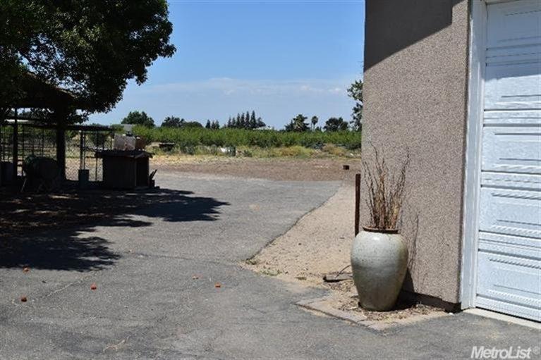 30171 E River Rd, Escalon, CA 95320 photo 22