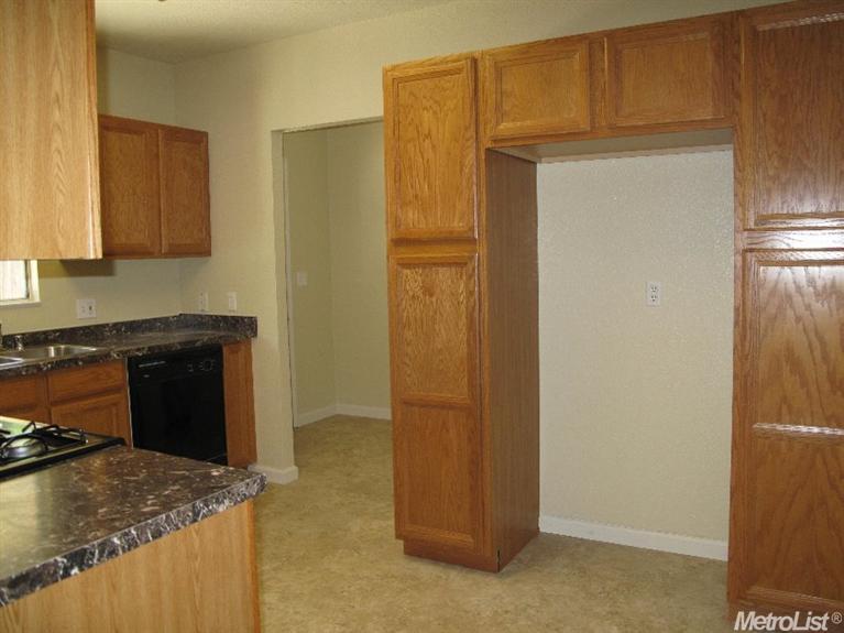 949 Roosevelt Ave, Tracy, CA 95376 photo 3