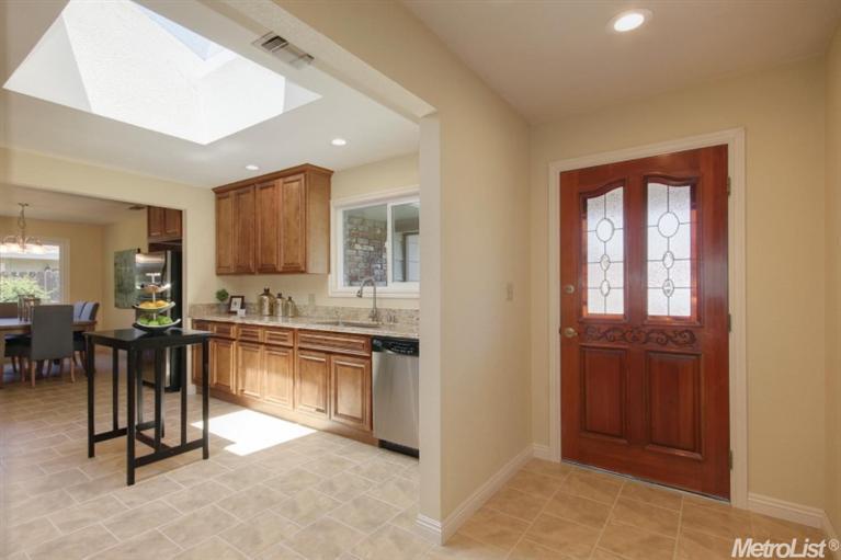 5712 Jeff Way, Carmichael, CA 95608 photo 3