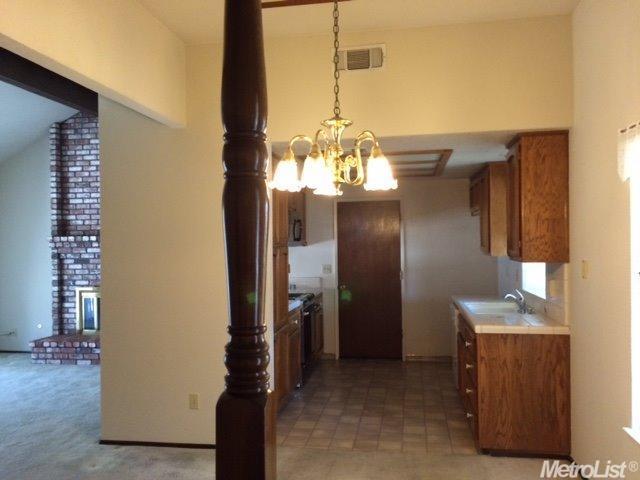 2649 Dardanelle Dr, Modesto, CA 95355 photo 5