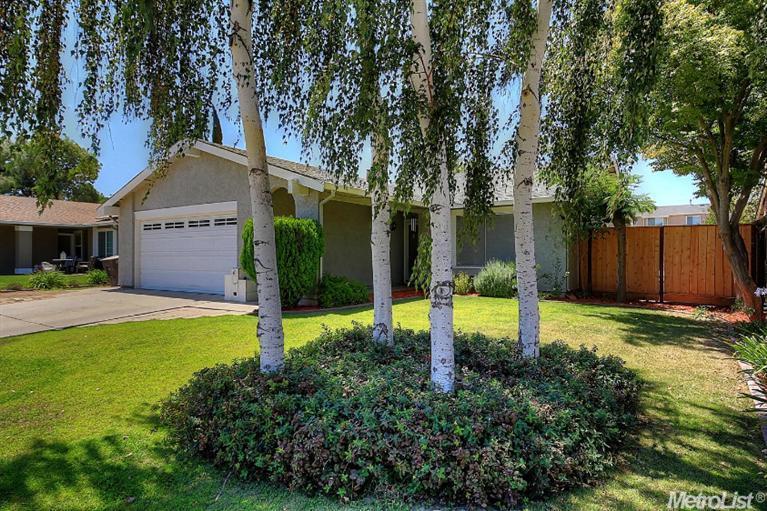 1105 Tarrogana Dr, Tracy, CA 95376 photo 2