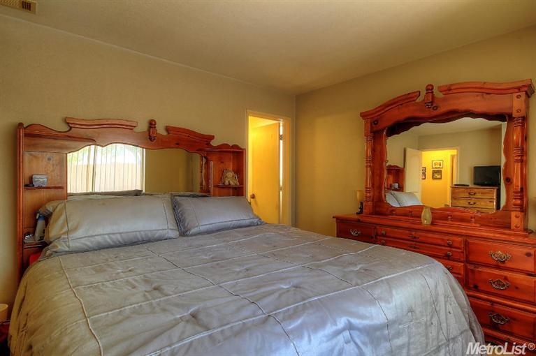 1105 Tarrogana Dr, Tracy, CA 95376 photo 16