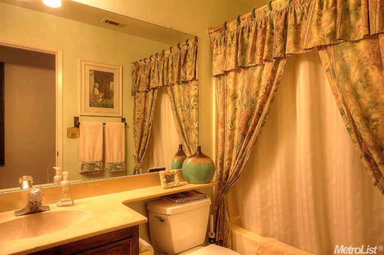 1105 Tarrogana Dr, Tracy, CA 95376 photo 12