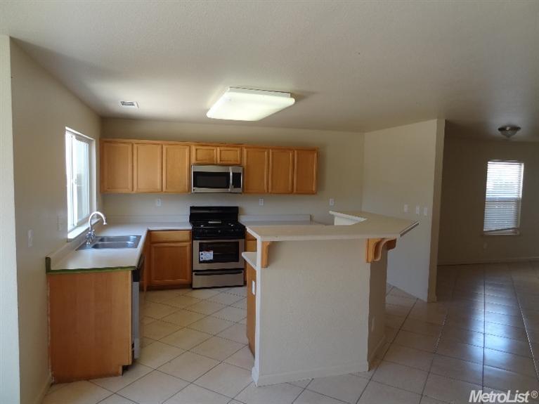 229 Pyramid Ave, Merced, CA 95341 photo 4