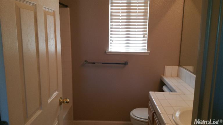 3929 Wright St, Turlock, CA 95382 photo 9