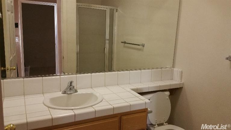 3929 Wright St, Turlock, CA 95382 photo 3