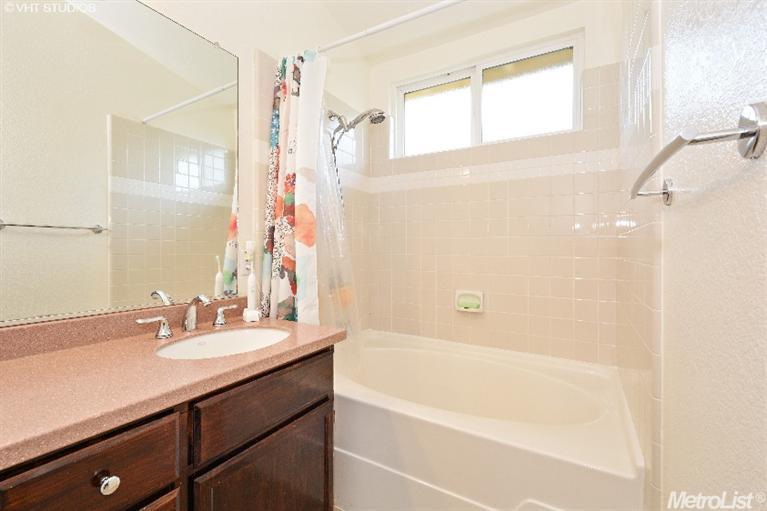1409 Santander Ct, Davis, CA 95618 photo 13