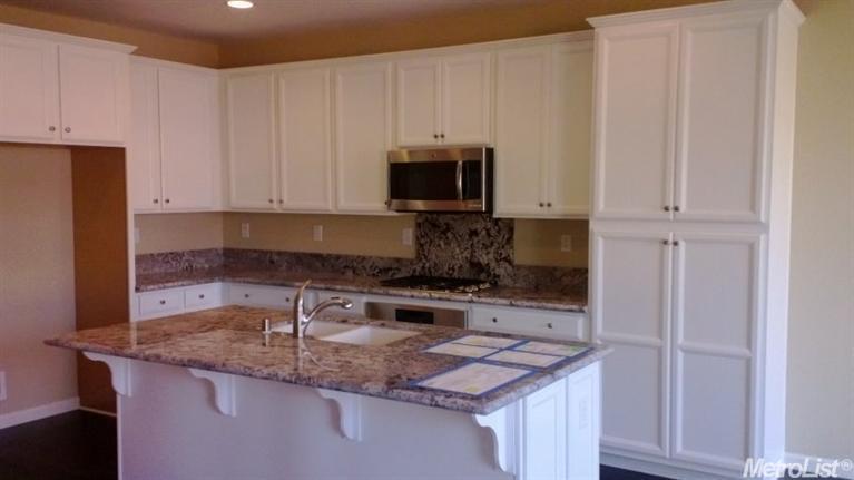 100 Dowd Ct, Folsom, CA 95630 photo 4