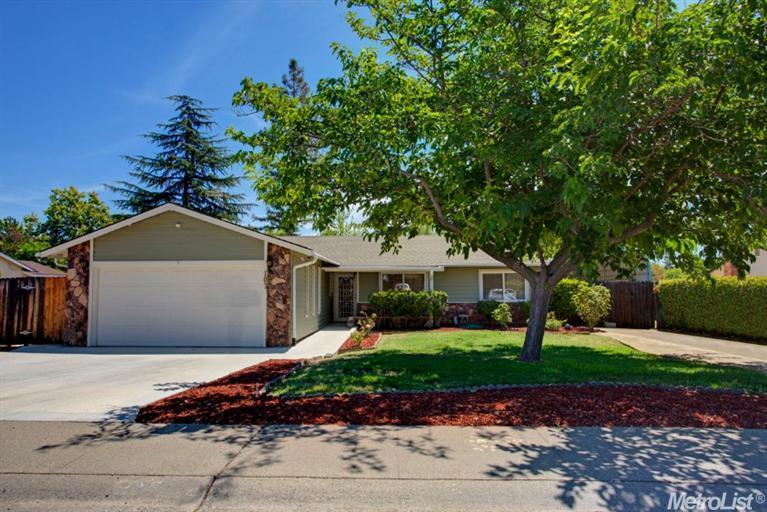 107 Perraud Dr, Folsom, CA 95630 photo 2