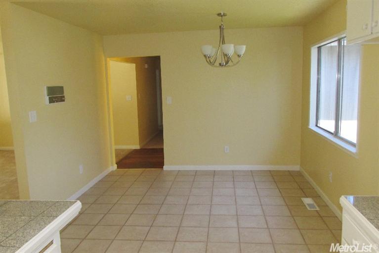 1421 Stembridge Ct, Modesto, CA 95350 photo 4
