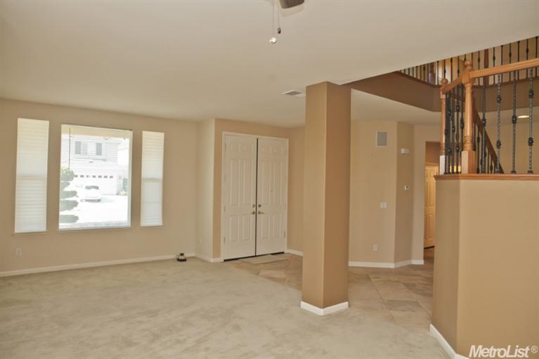243 Ridgeview Dr, Tracy, CA 95377 photo 4