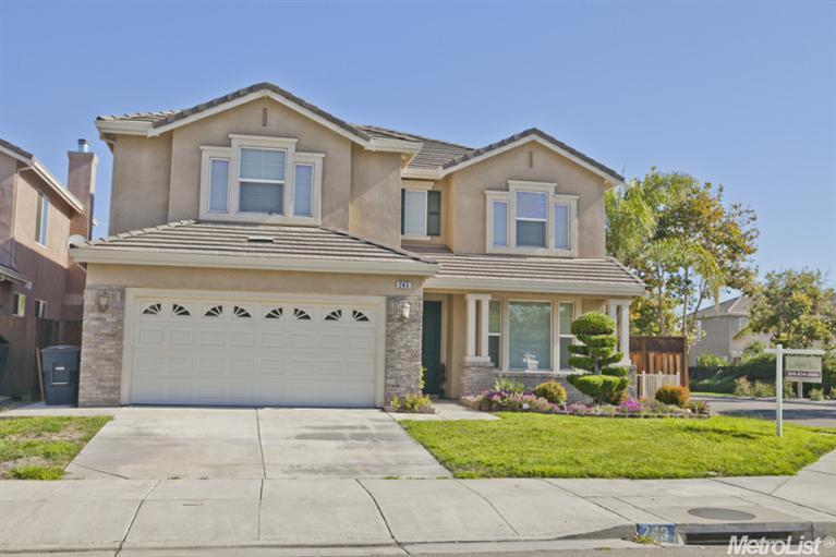 243 Ridgeview Dr, Tracy, CA 95377 photo 2
