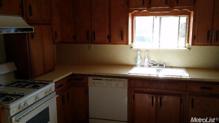 4228 Lucinda Ave, Keyes, CA 95328 photo 2