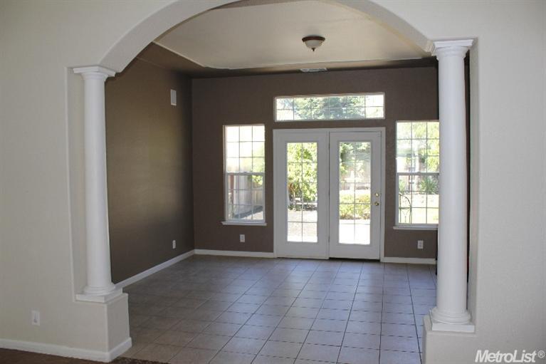2805 Macbeth Ct, Modesto, CA 95355 photo 7