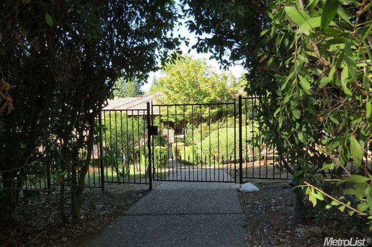 7987 Old Winding Way, Fair Oaks, CA 95628 photo 4