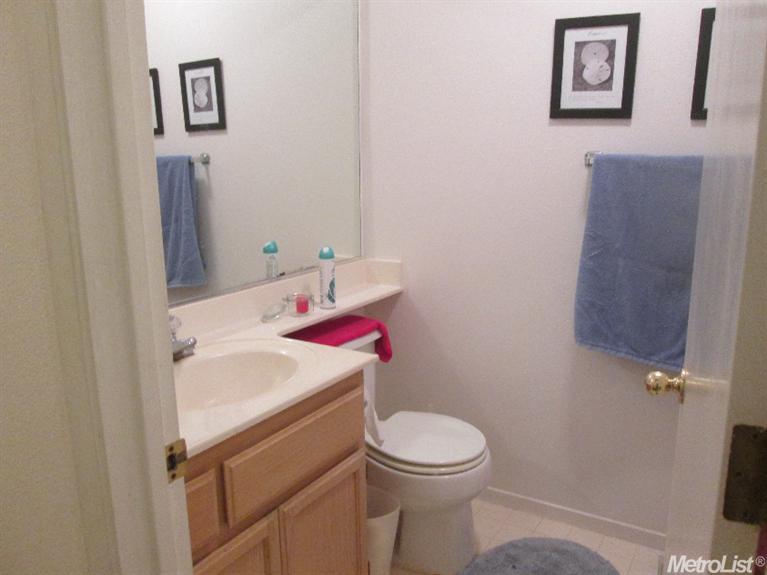 3900 Westfall Ln, Modesto, CA 95357 photo 9