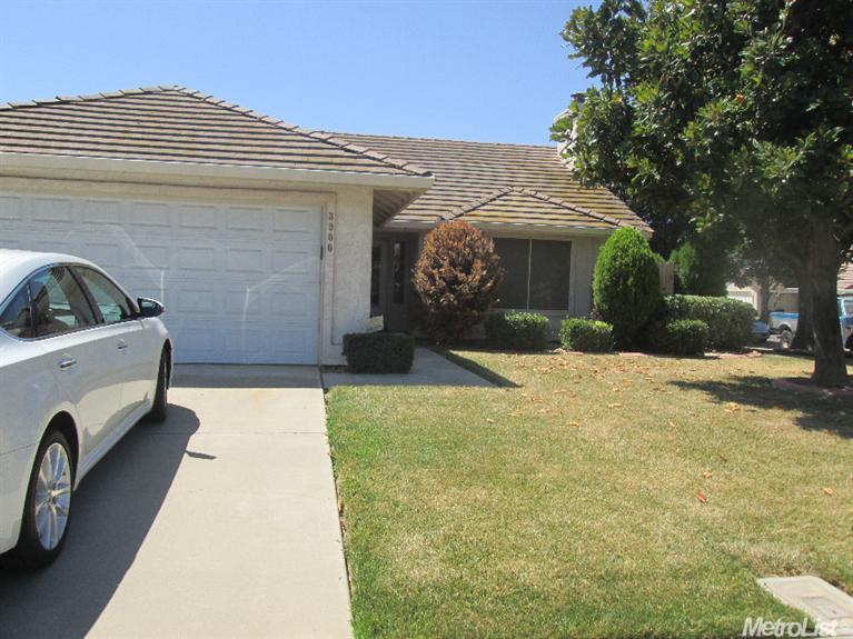 3900 Westfall Ln, Modesto, CA 95357 photo 2