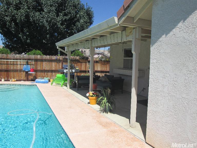 3900 Westfall Ln, Modesto, CA 95357 photo 17