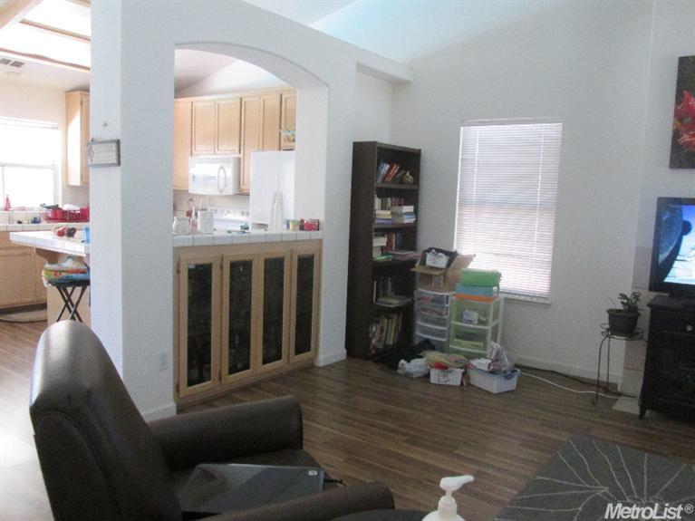 3900 Westfall Ln, Modesto, CA 95357 photo 4