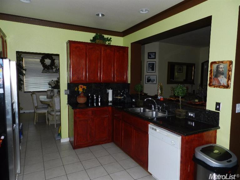3696 Waynesboro Dr, Ceres, CA 95307 photo 6