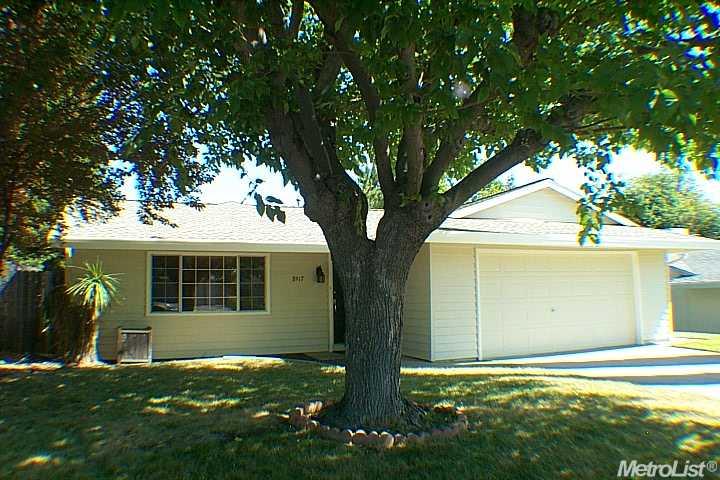 8917 Ramstad Ave, Fair Oaks, CA 95628 photo 1