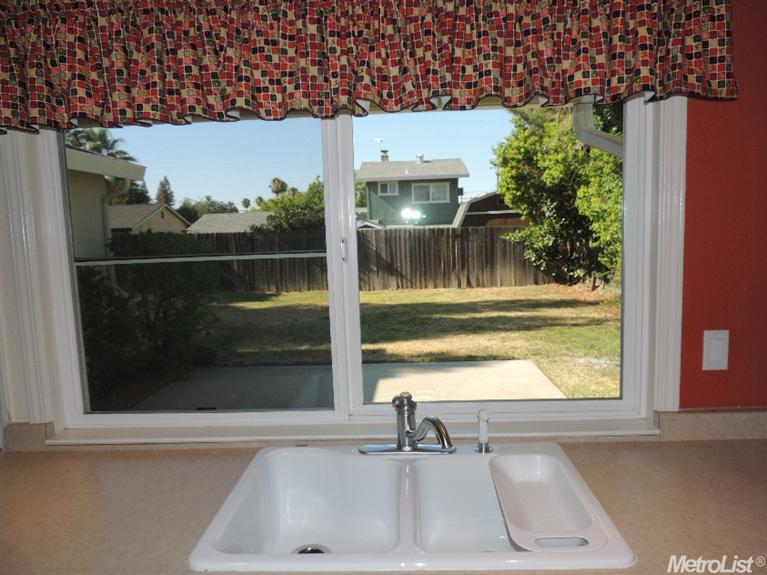 8917 Ramstad Ave, Fair Oaks, CA 95628 photo 5