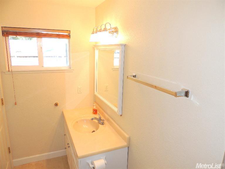 8917 Ramstad Ave, Fair Oaks, CA 95628 photo 16