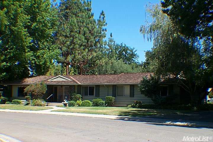 2909 Parkview Dr, Modesto, CA 95355 photo 1