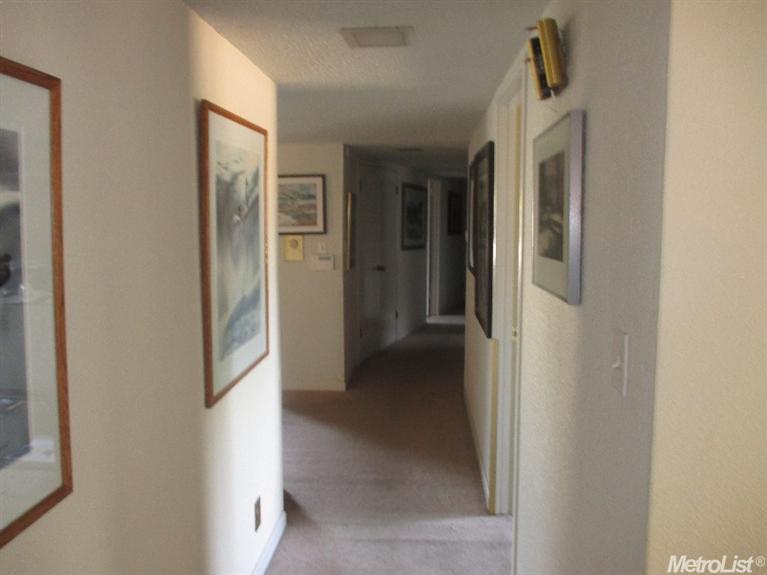 2909 Parkview Dr, Modesto, CA 95355 photo 5