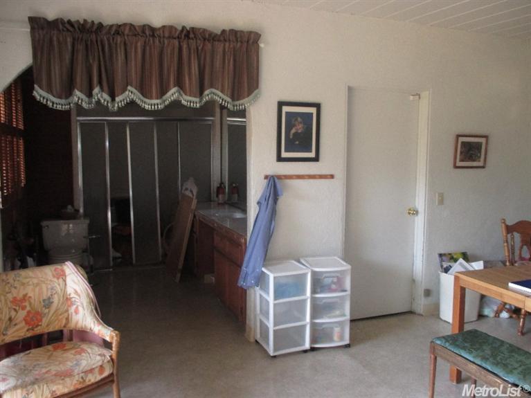 2909 Parkview Dr, Modesto, CA 95355 photo 13