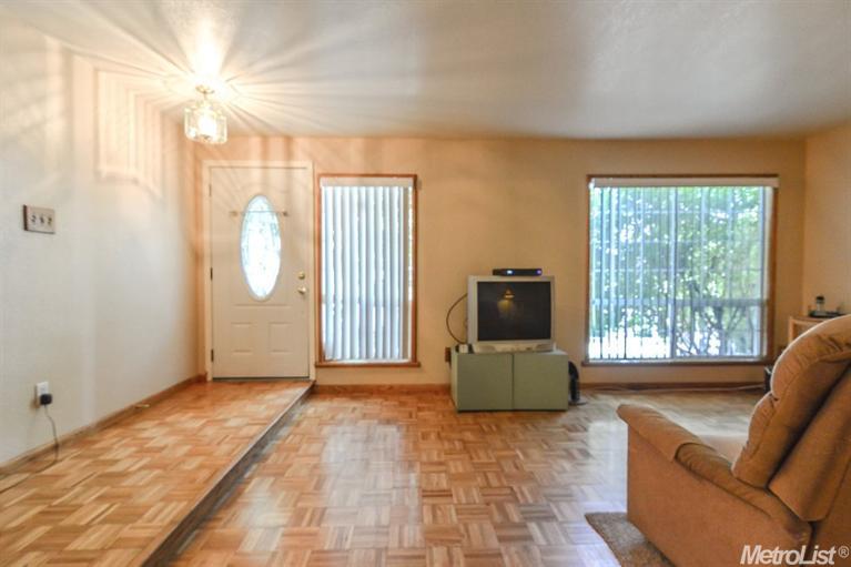 796 Sequoia Blvd, Tracy, CA 95376 photo 2