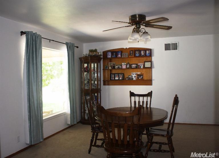1129 Amherst Ave, Modesto, CA 95350 photo 9