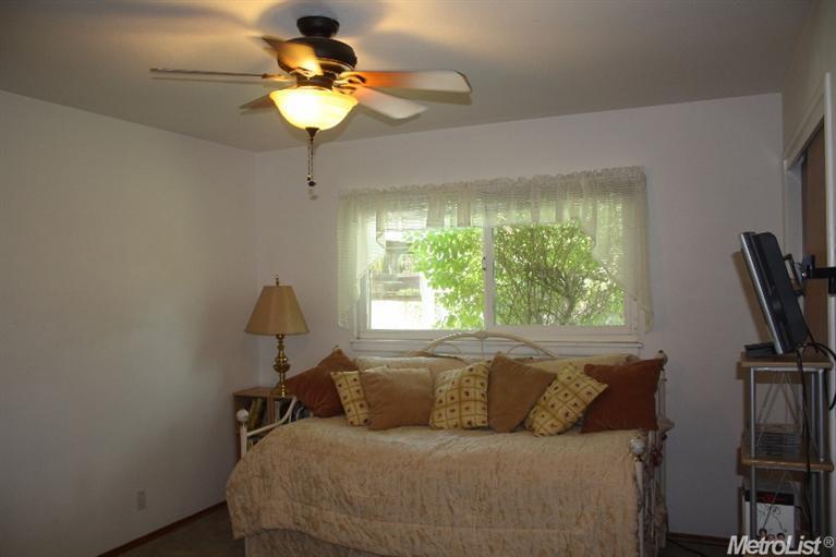 1129 Amherst Ave, Modesto, CA 95350 photo 12