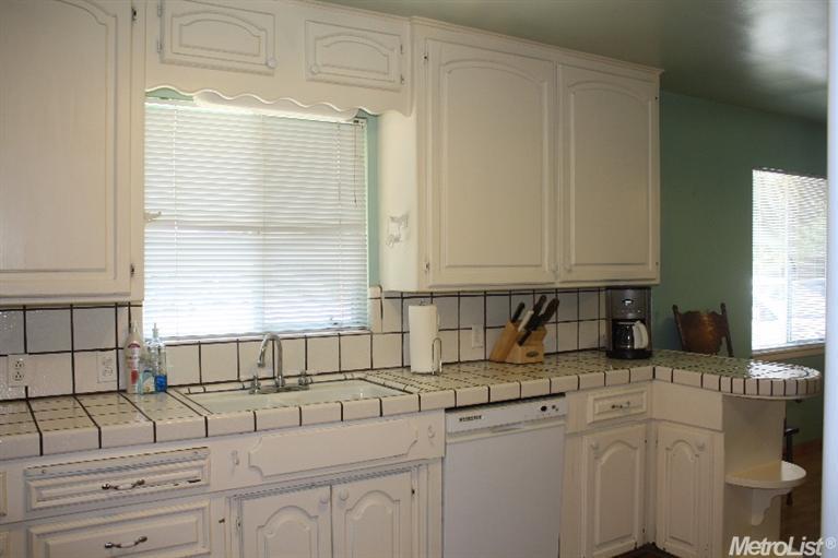 1129 Amherst Ave, Modesto, CA 95350 photo 4