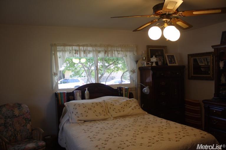 1129 Amherst Ave, Modesto, CA 95350 photo 11
