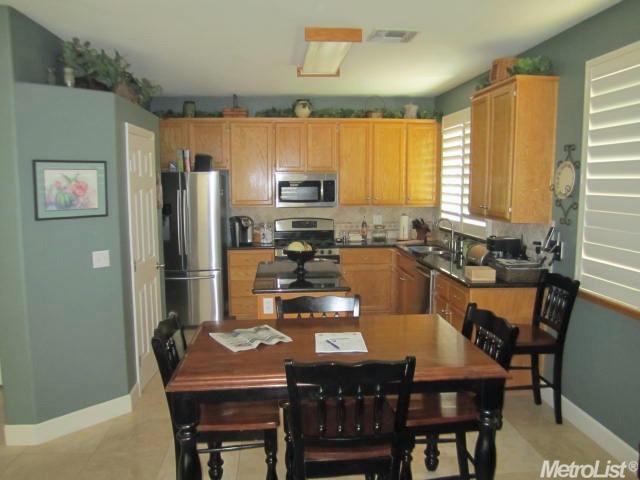 2327 Monument Dr, Lodi, CA 95242 photo 5