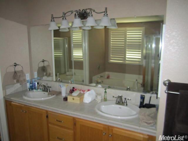 2327 Monument Dr, Lodi, CA 95242 photo 15