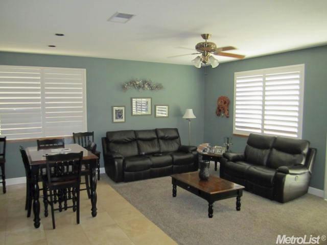 2327 Monument Dr, Lodi, CA 95242 photo 4