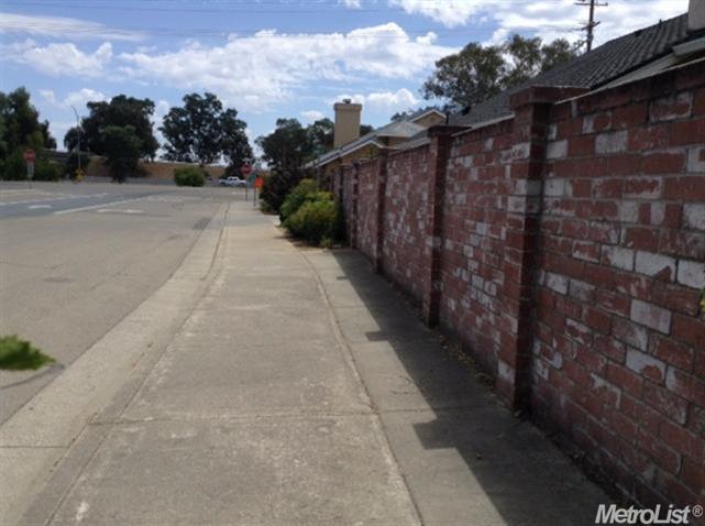 2009 Eagle Pl, Lodi, CA 95240 photo 2