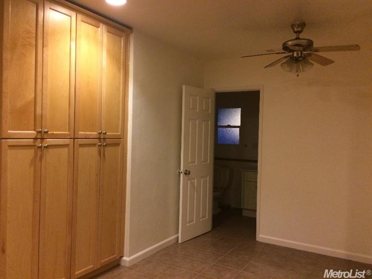 219 Kelley St, Modesto, CA 95354 photo 3
