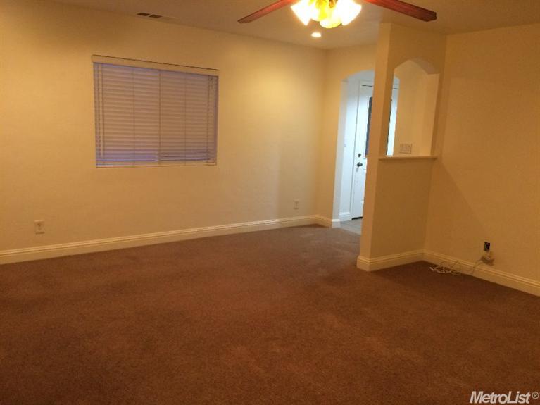 219 Kelley St, Modesto, CA 95354 photo 4