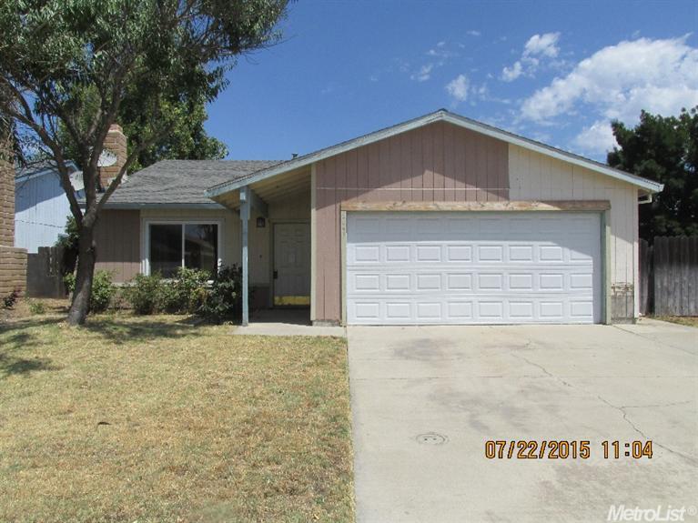 1449 Novell Dr, Ripon, CA 95366 photo 1