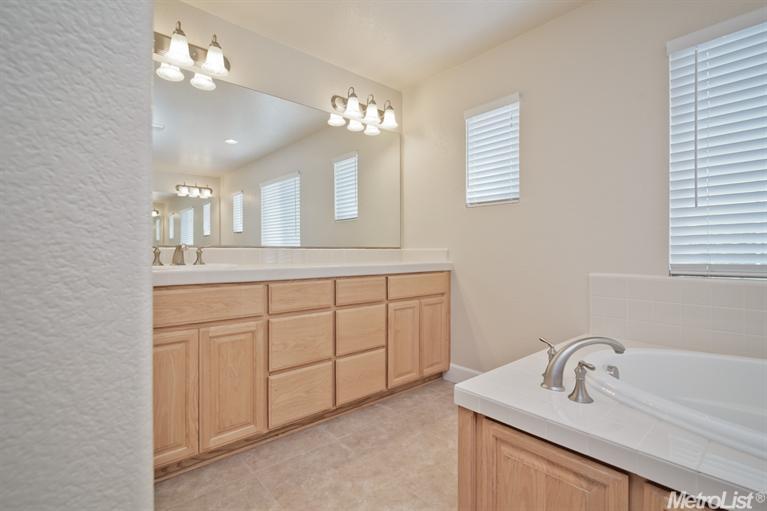 1525 Marigold Dr, Patterson, CA 95363 photo 20