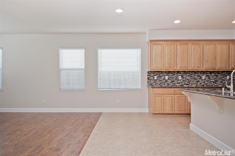 1525 Marigold Dr, Patterson, CA 95363 photo 4
