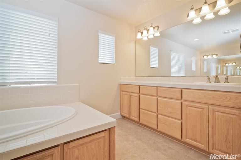 1525 Marigold Dr, Patterson, CA 95363 photo 21