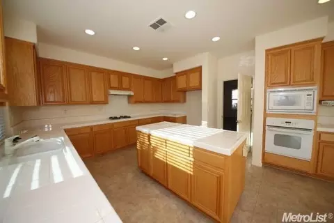 4483 Lindsey Ln, Tracy, CA 95377 photo 8